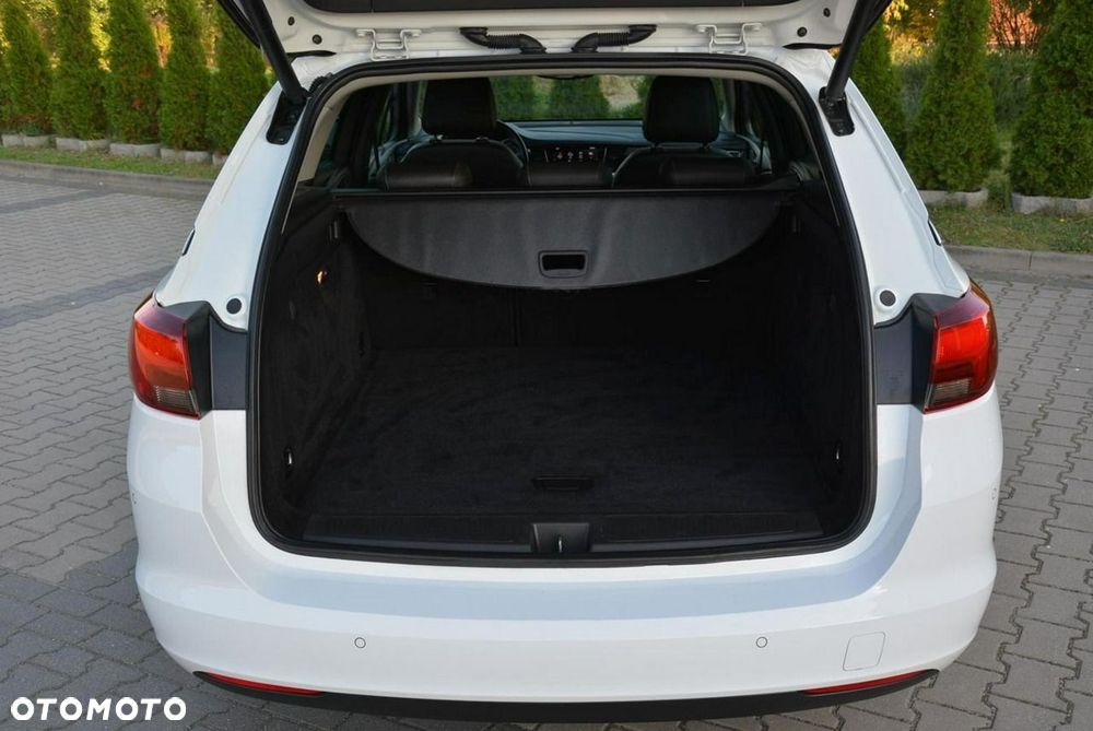 Opel Astra 1.4 Turbo Innovation - 34