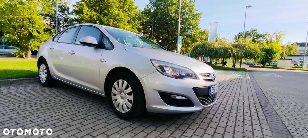 Opel Astra IV 1.6 Cosmo - 26
