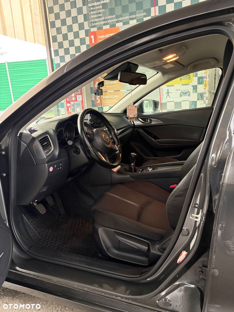 Mazda 3 - 8