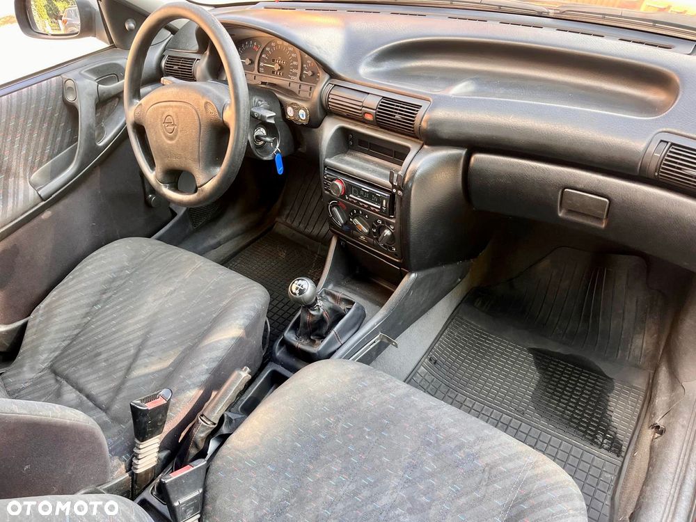 Opel Astra - 10