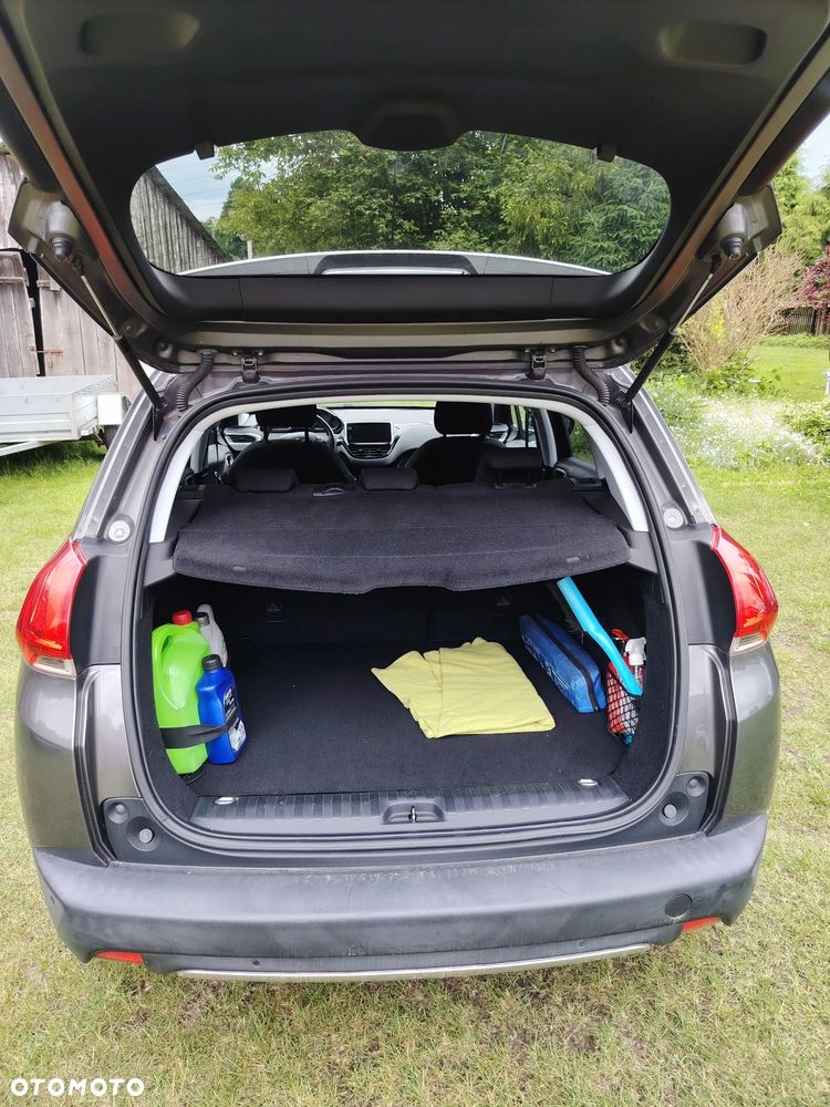 Peugeot 2008 1.2 Pure Tech Style S&S - 5