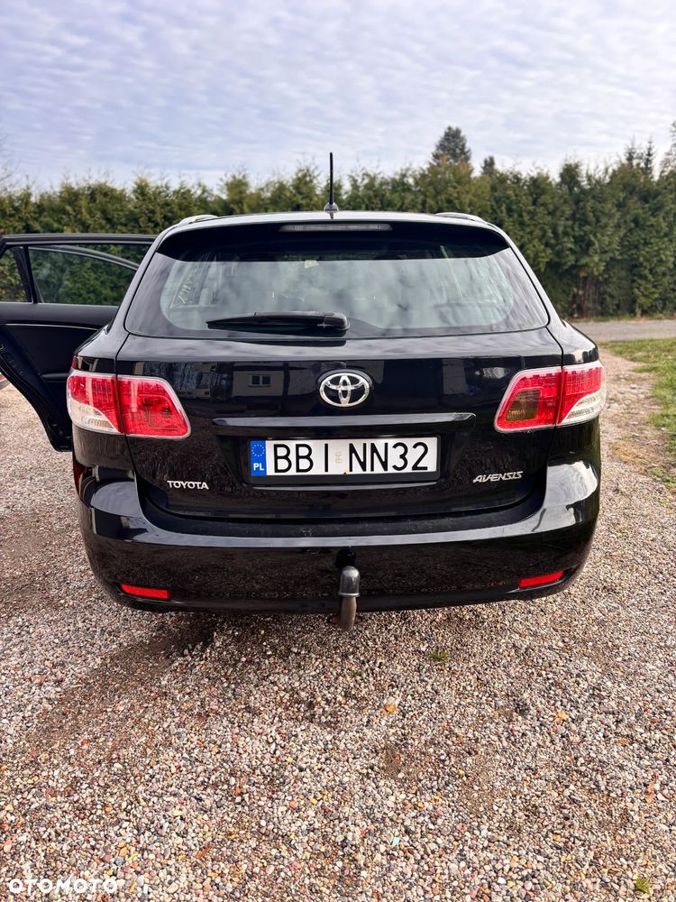 Toyota Avensis 2.0 D-4D Premium - 8