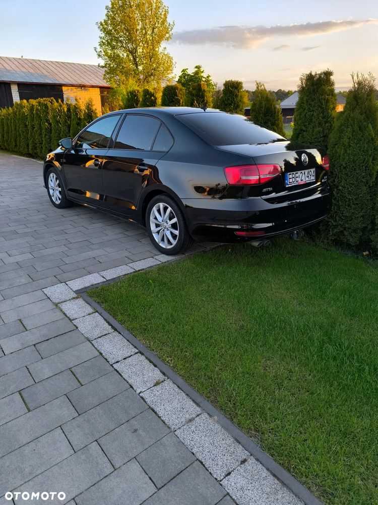Volkswagen Jetta 2.0 TDI DPF BMT Trendline - 10