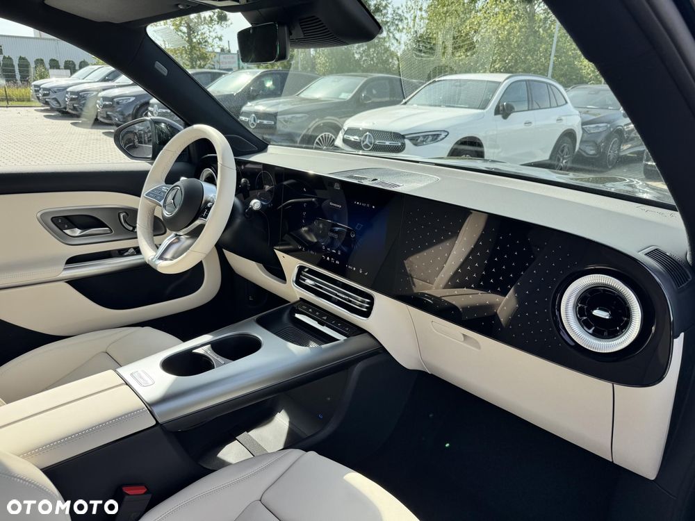 Mercedes-Benz GLB 200 mHEV 8G-eDCT - 17