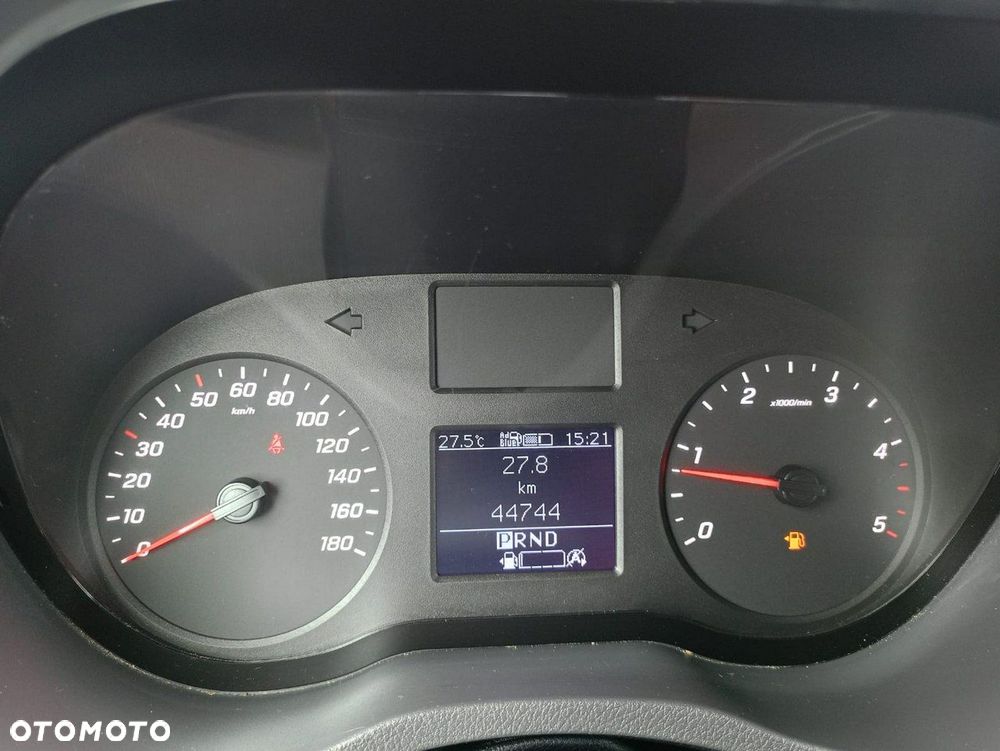 Mercedes-Benz Sprinter - 15