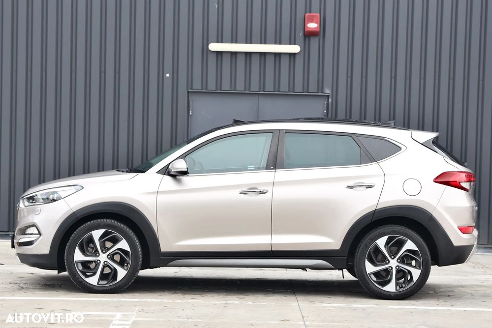 Hyundai Tucson 2.0 CRDI 4WD Automatik Premium - 27