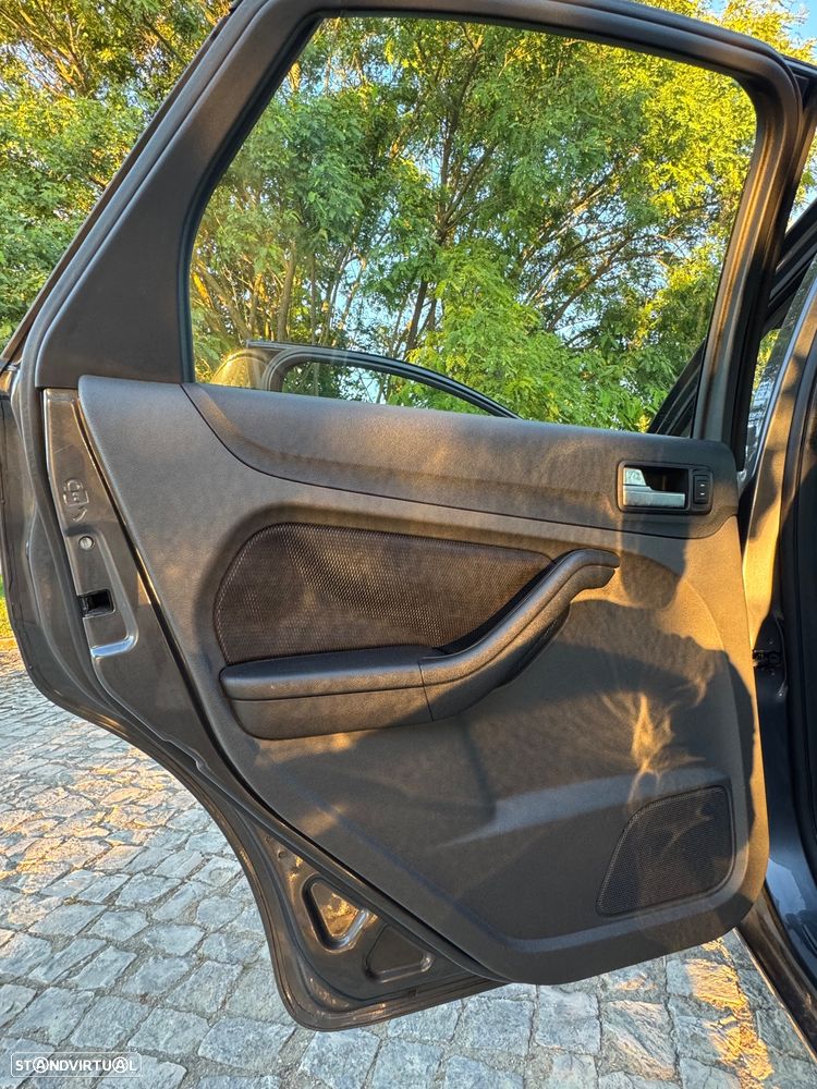 Ford Focus 1.6 TDCi Sport - 19