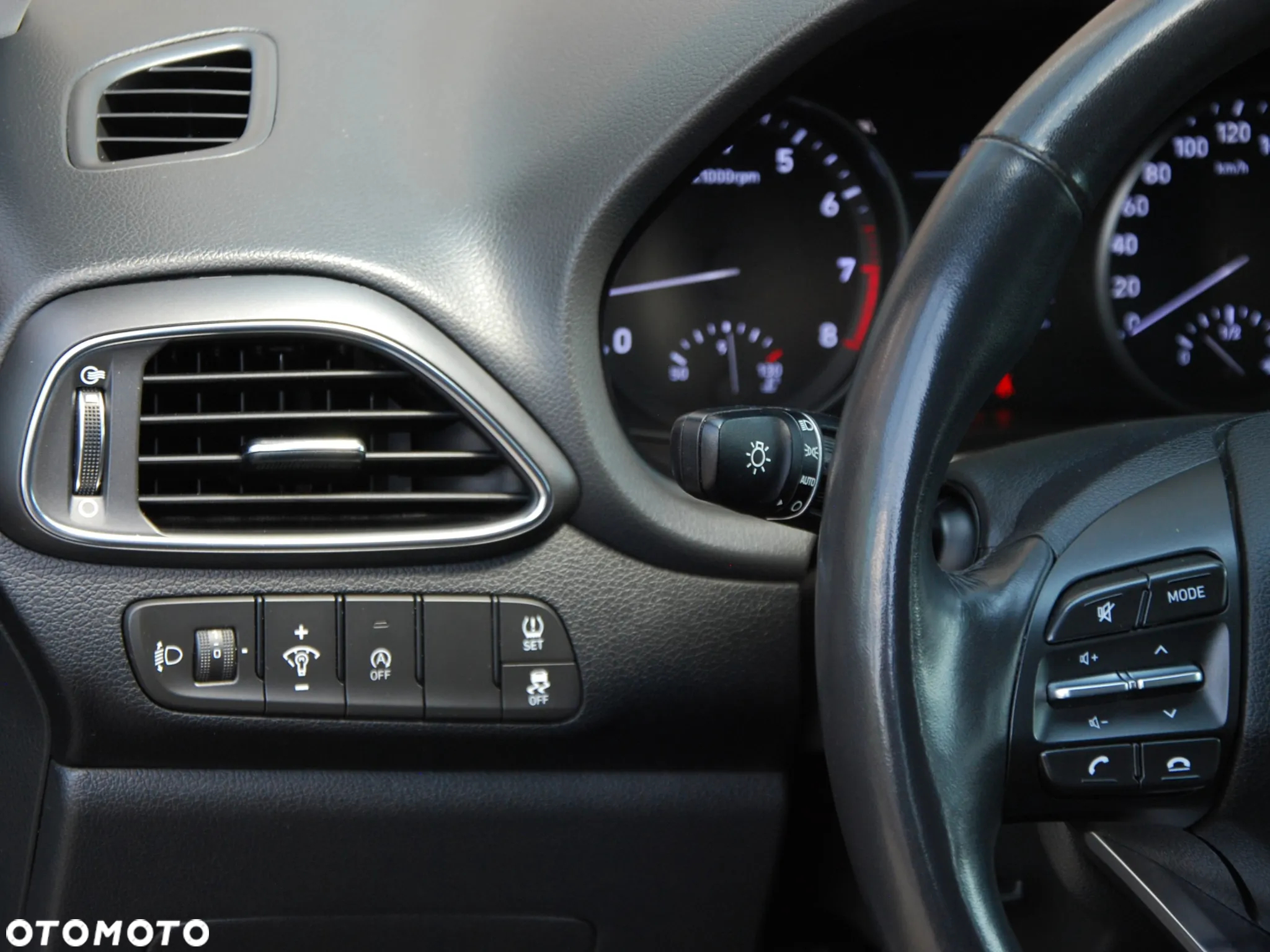 Hyundai i30 1.5 DPI Modern - 14