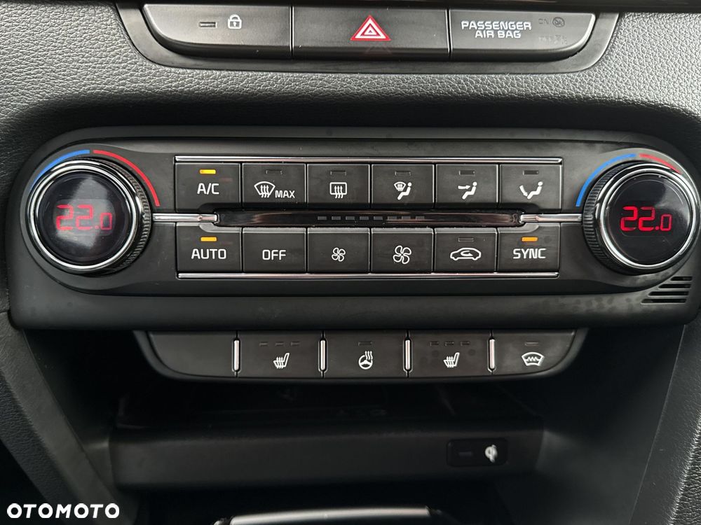 Kia XCeed - 25