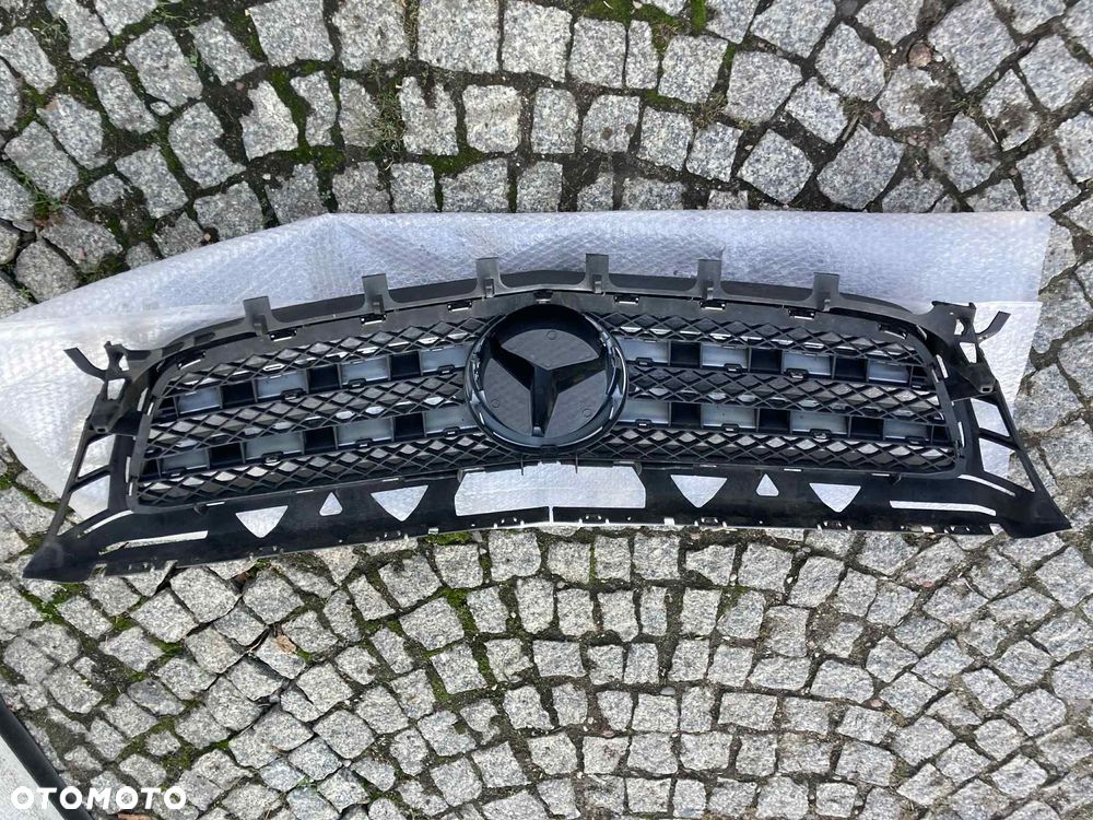 Grill Mercedes cls 2011r.  W218 - 4
