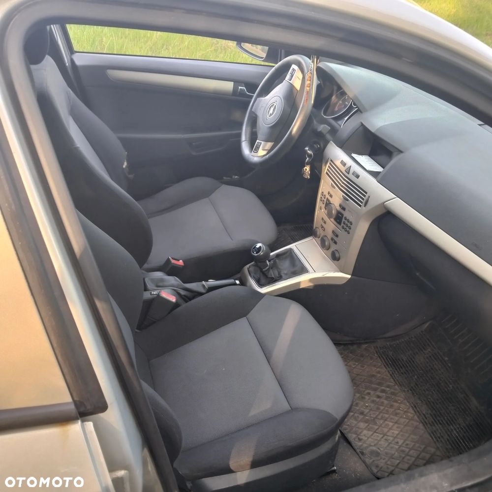 Opel Astra 1.7 CDTI - 8