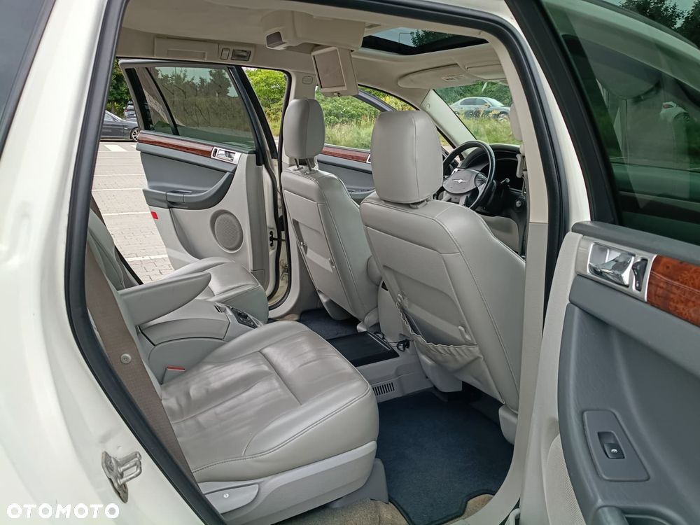 Chrysler Pacifica - 16