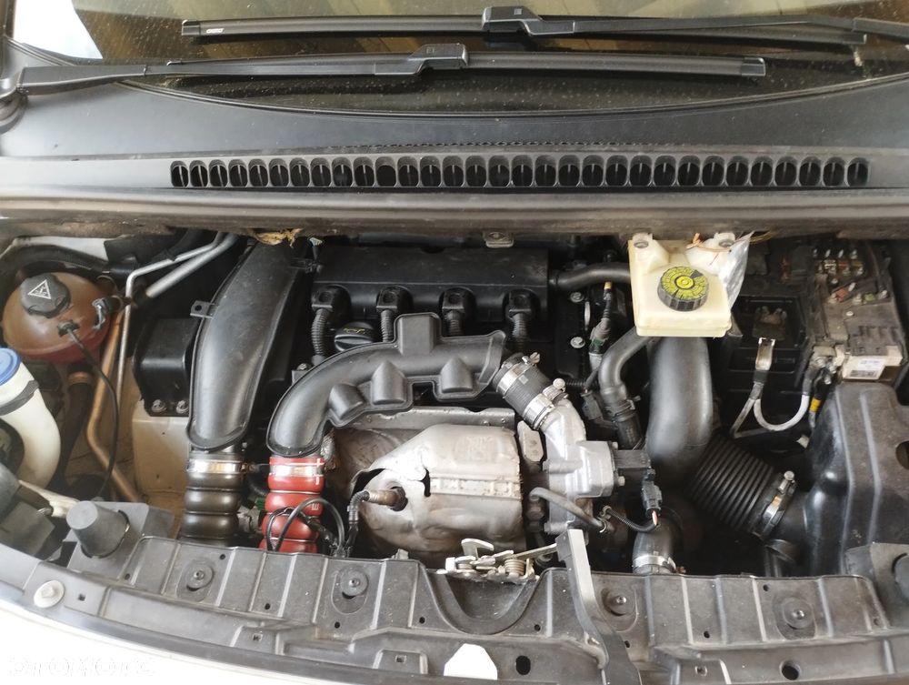 Peugeot 3008 155 THP Active - 32