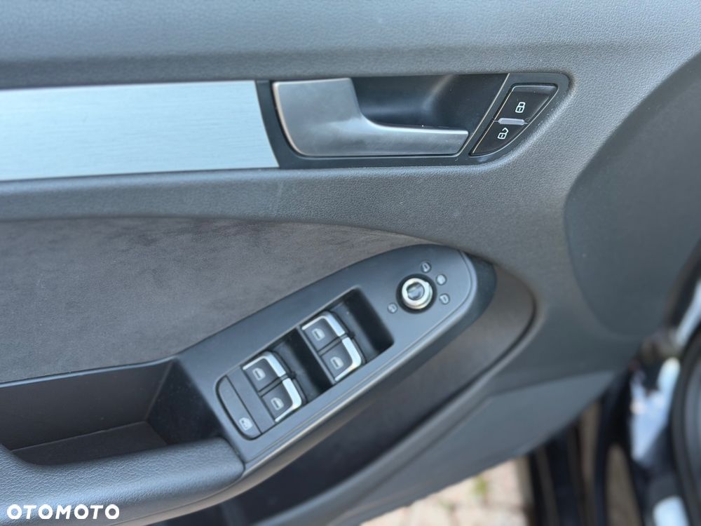 Audi A4 Avant 3.0 TDI DPF quattro S tronic S line Sportpaket - 19