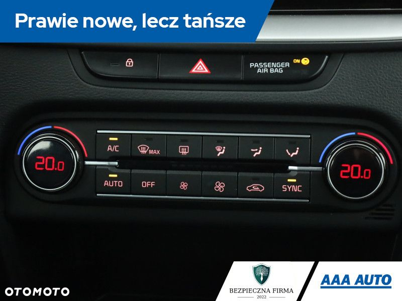 Kia Ceed - 12