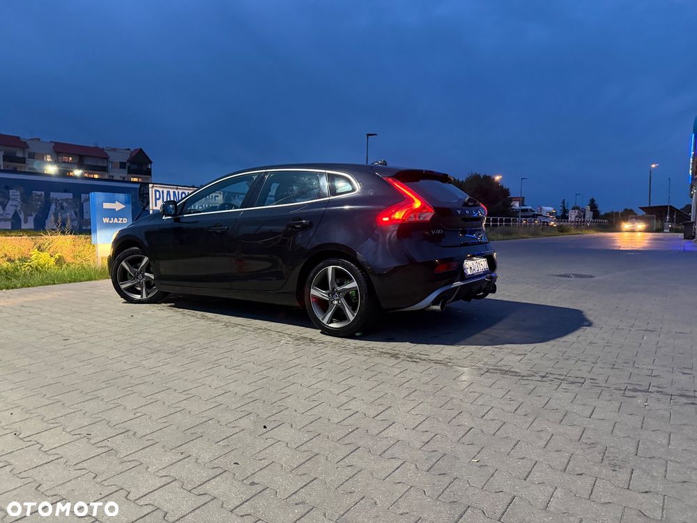 Volvo V40 D2 R-Design - 2
