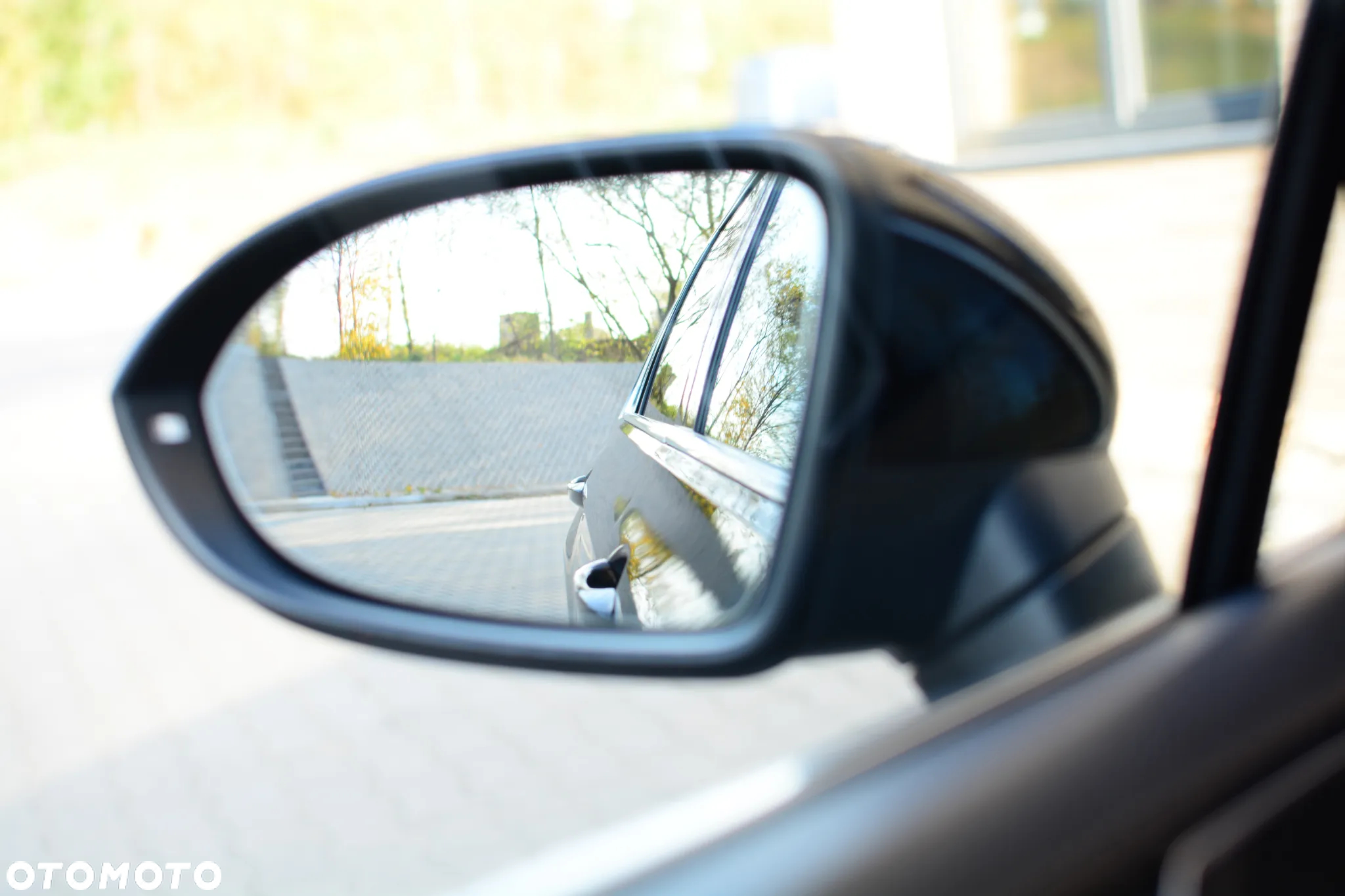 Volkswagen Passat 2.0 TDI BMT Highline - 32