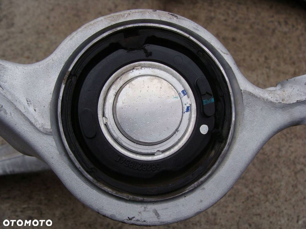wahacz lewy przód chrysler pacifica ii 3.6 05274643aa - 3