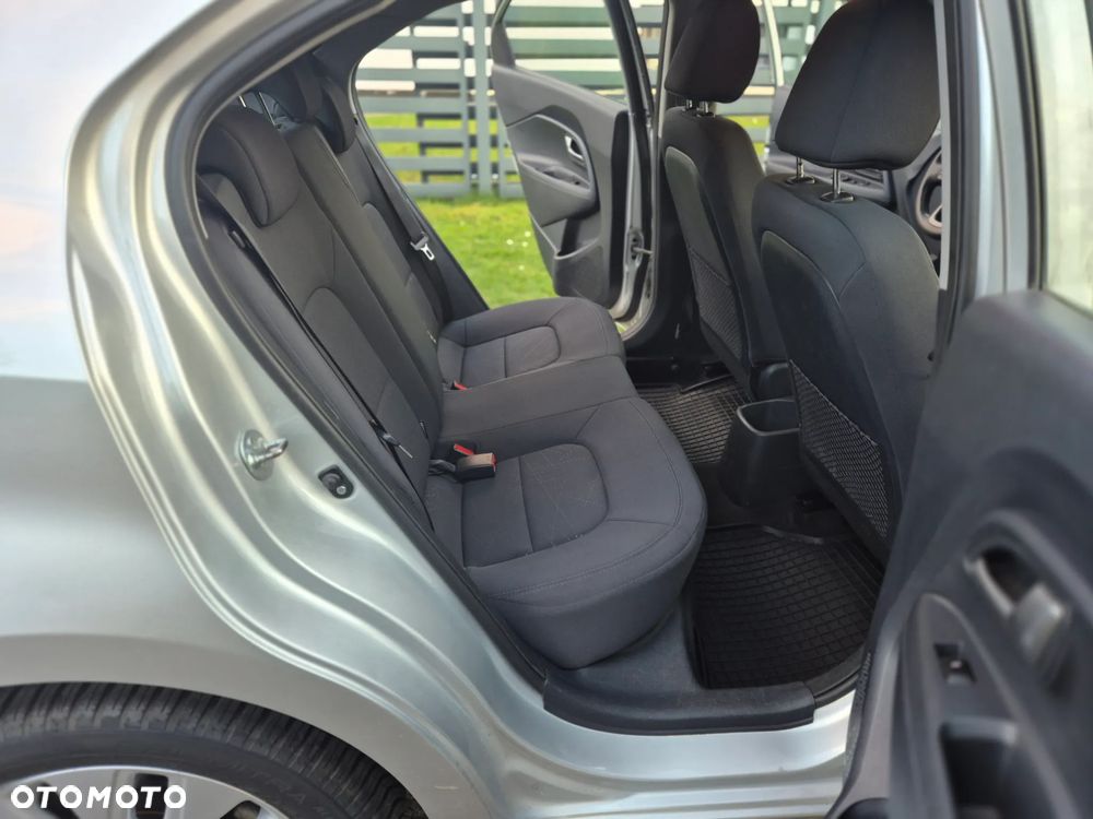 Kia Rio 1.2 Edition 7 - 17
