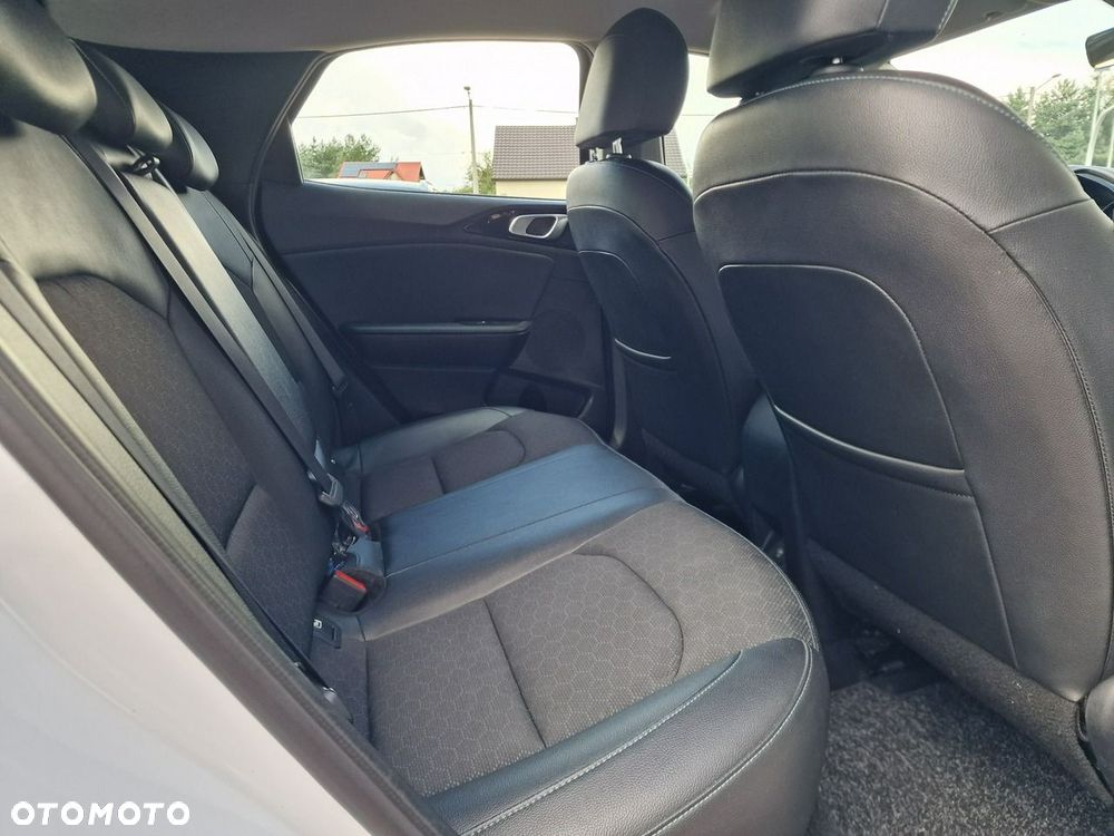 Kia XCeed 1.5 T-GDI Business Line - 22