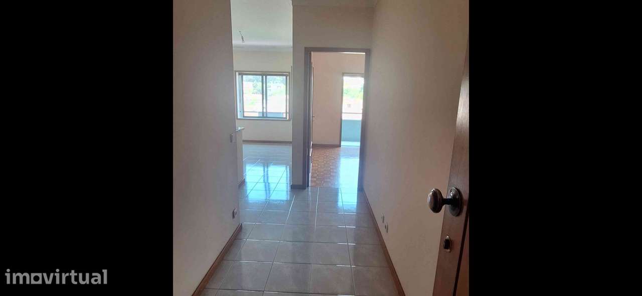 Arrendo T1 Kitchenette - Grande imagem: 2/8