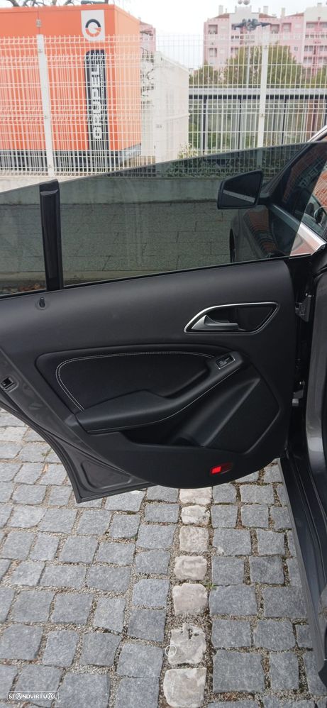 Mercedes-Benz CLA 180 - 8