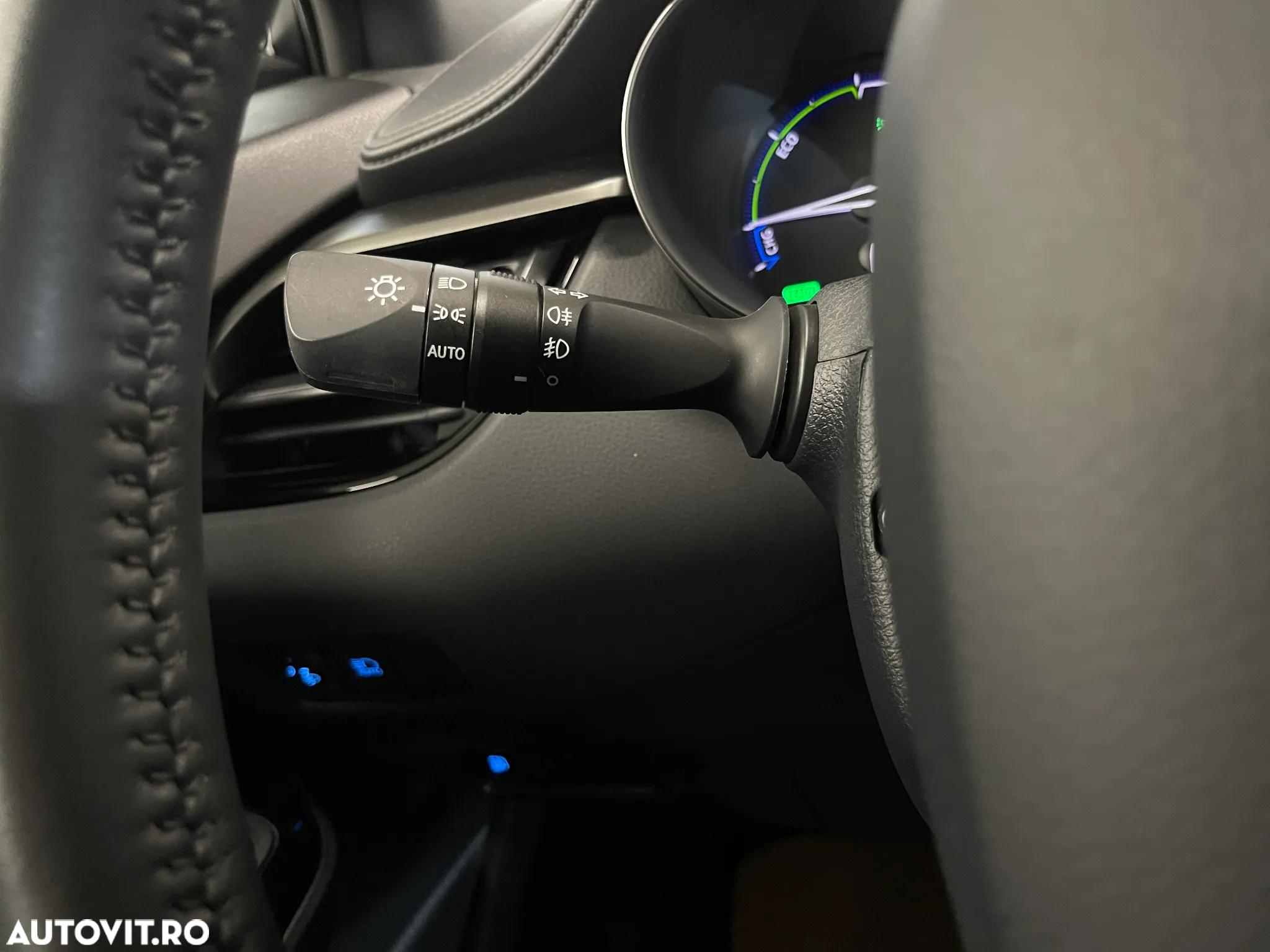 Toyota C-HR 2.0 HSD 184 CP 4x2 CVT Style - 21