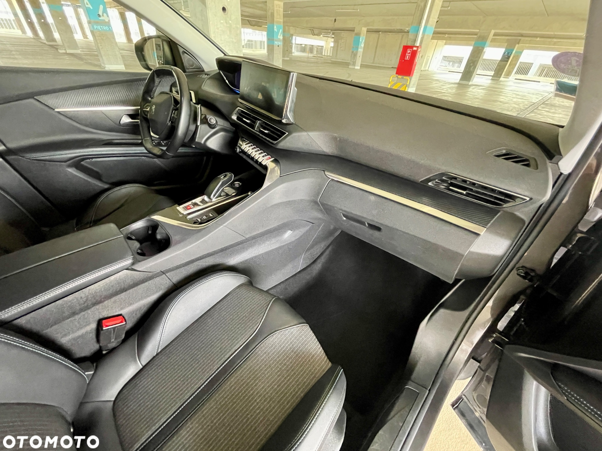 Peugeot 3008 Hybrid 225 e-EAT8 Allure - 19
