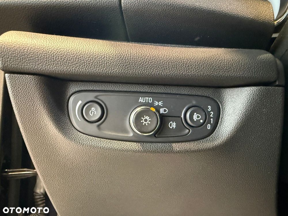 Opel Insignia - 22