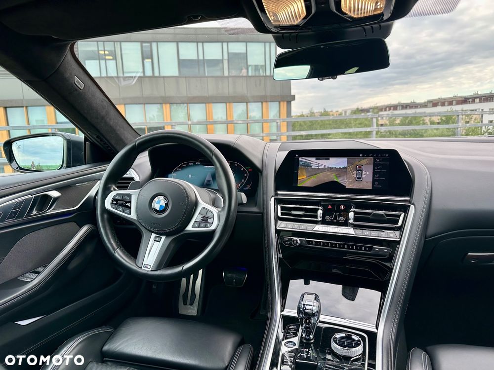 BMW Seria 8 - 16
