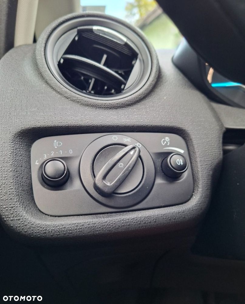 Ford Fiesta - 17