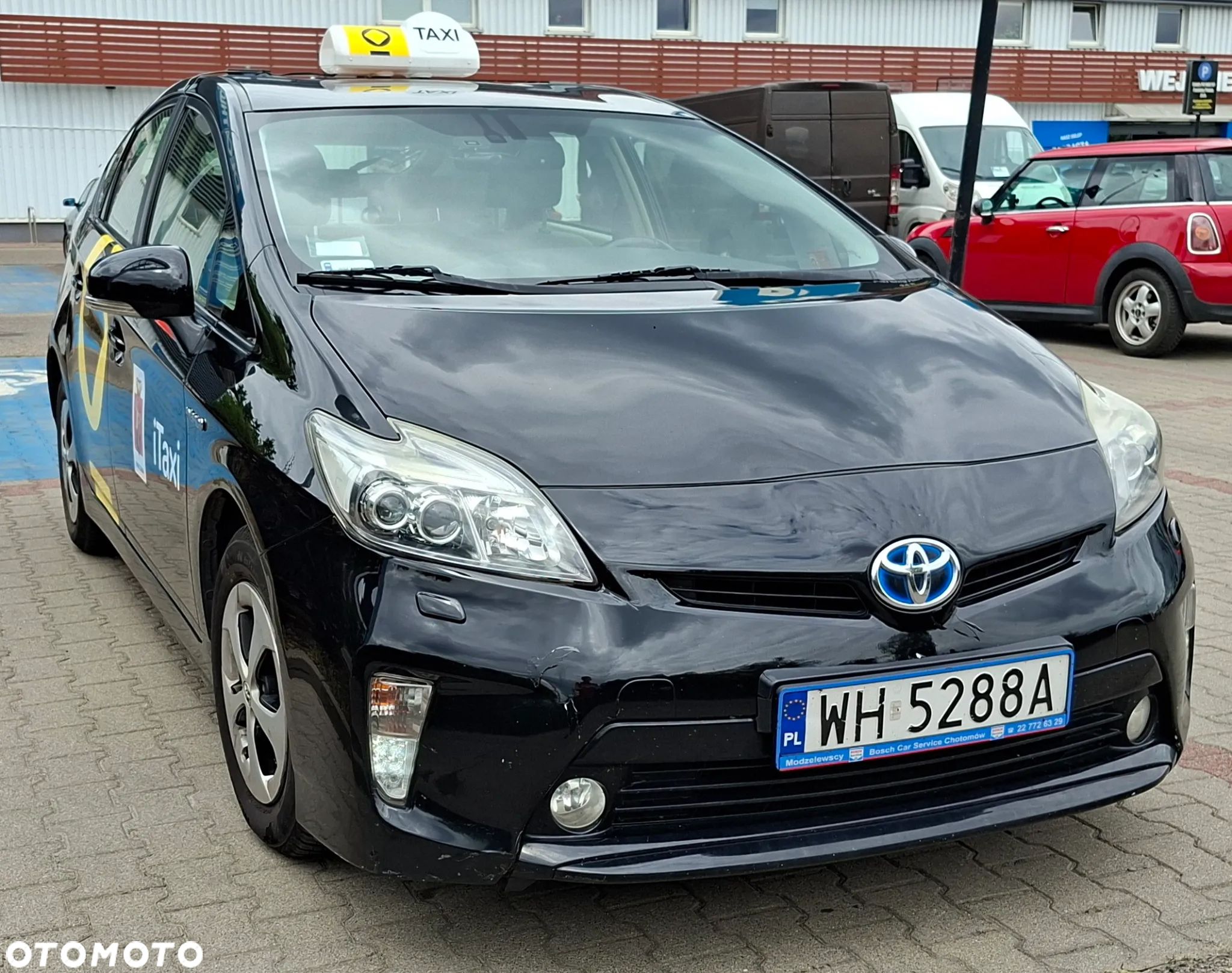 Toyota Prius (Hybrid) - 1