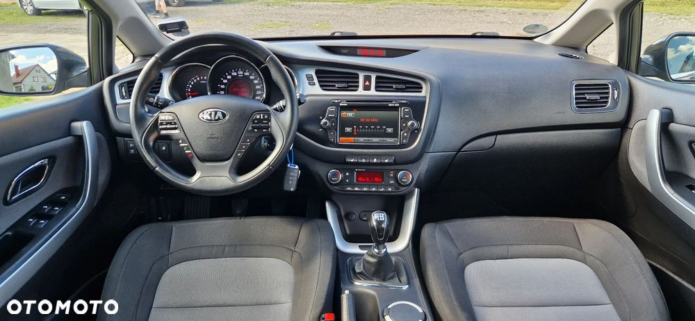 Kia Ceed 1.6 GDI Platinum Edition - 27