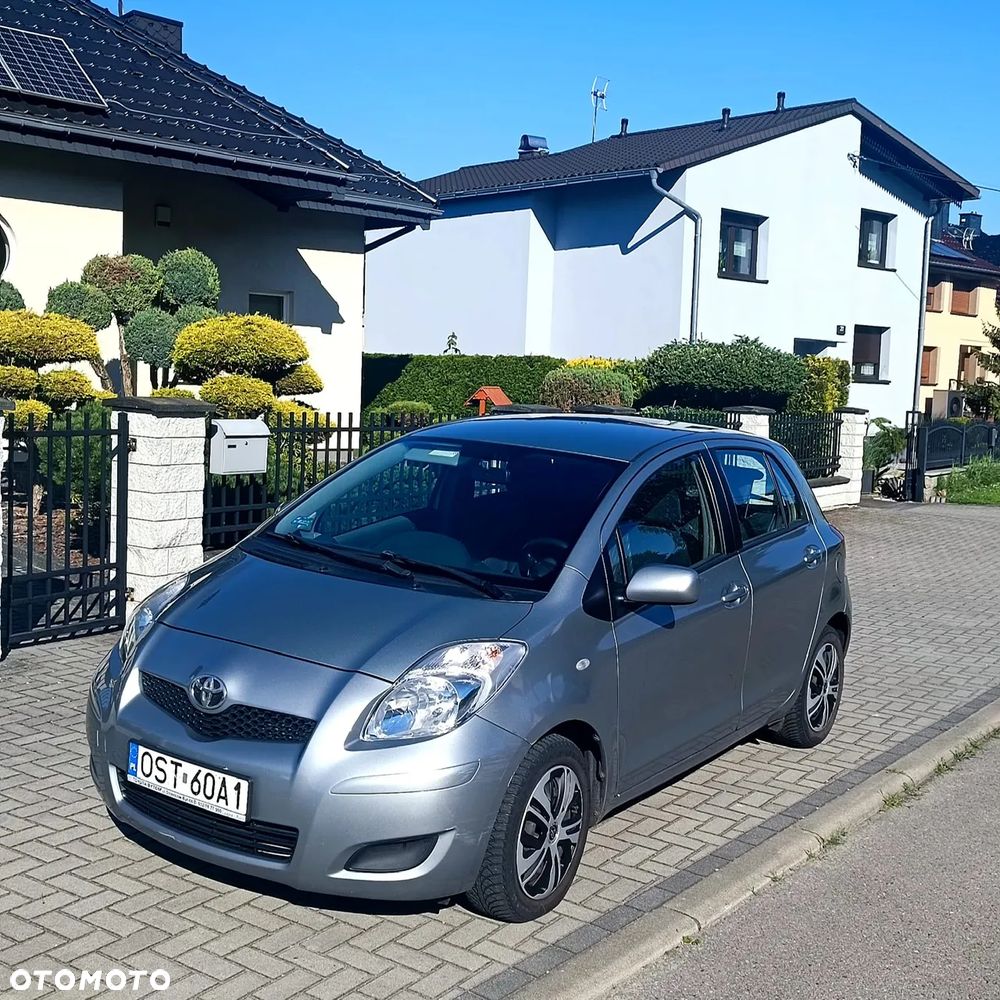 Toyota Yaris - 1
