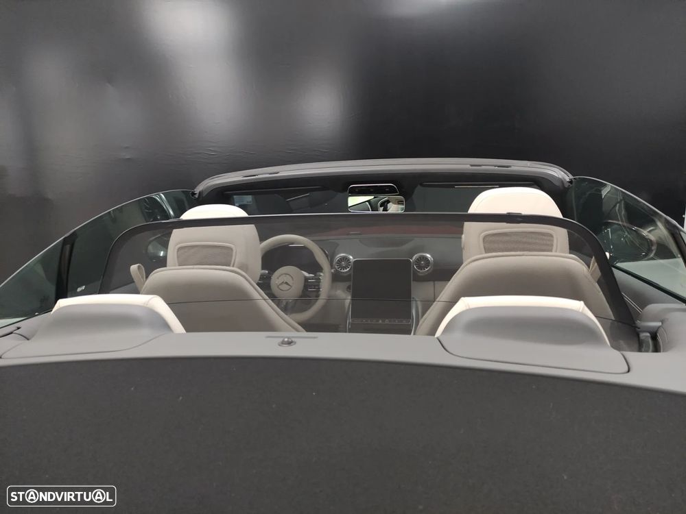 Mercedes-Benz SL 63 AMG 4Matic+ - 25