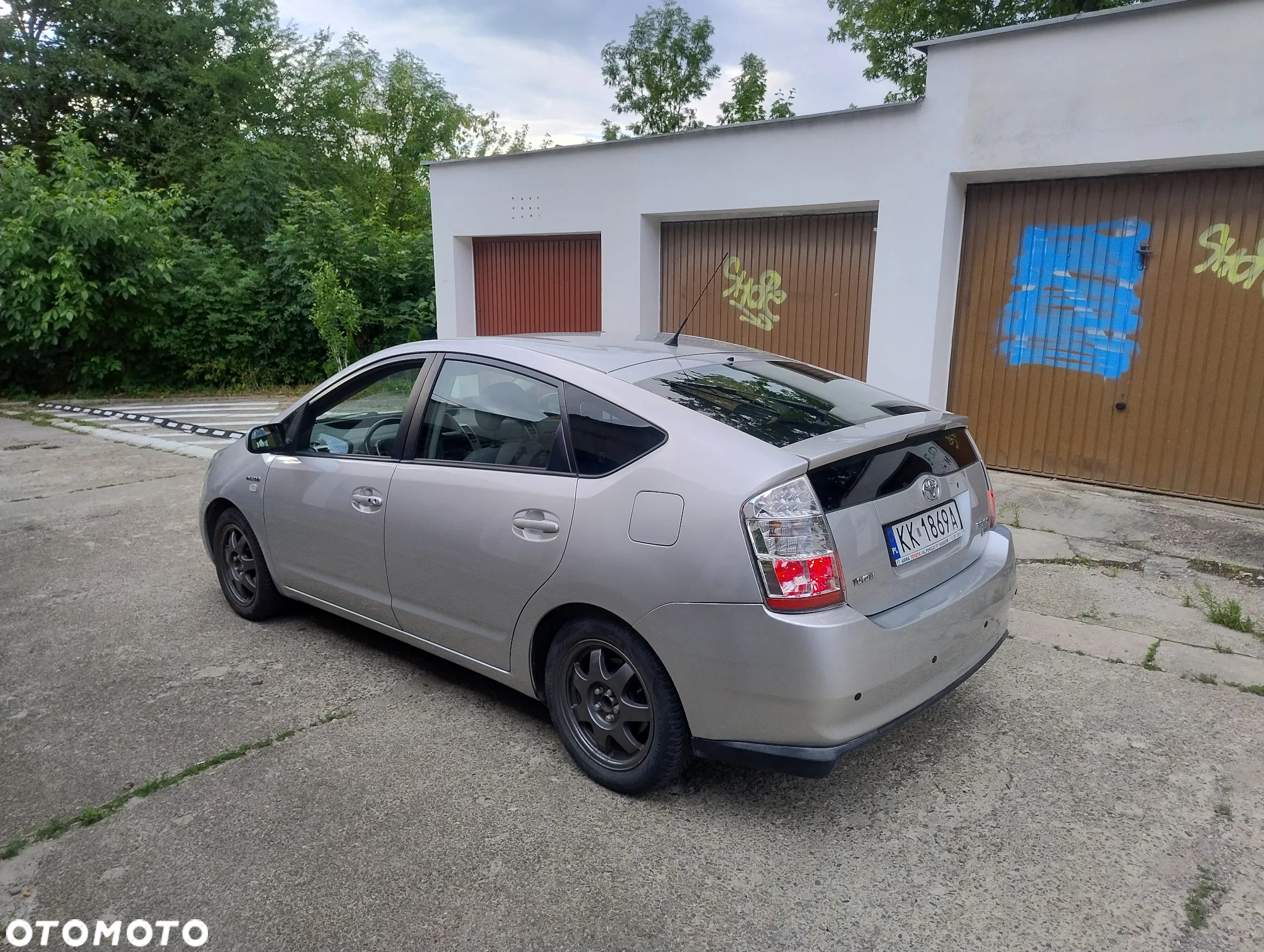 Toyota Prius (Hybrid) Sol - 11