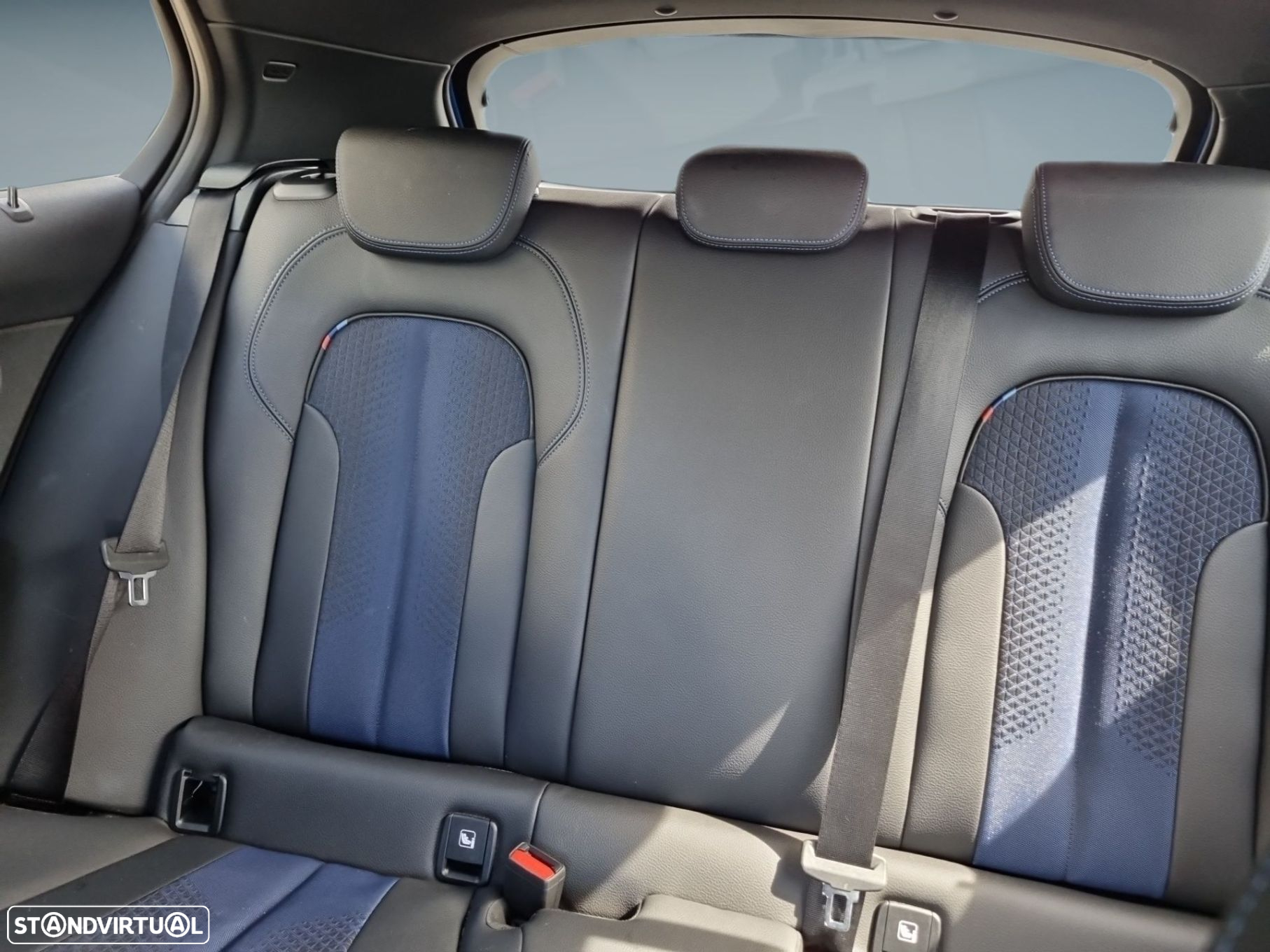 BMW 116 d Pack Desportivo M Auto - 36
