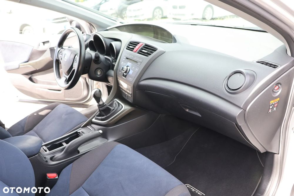 Honda Civic 1.4 i-VTEC Elegance - 11