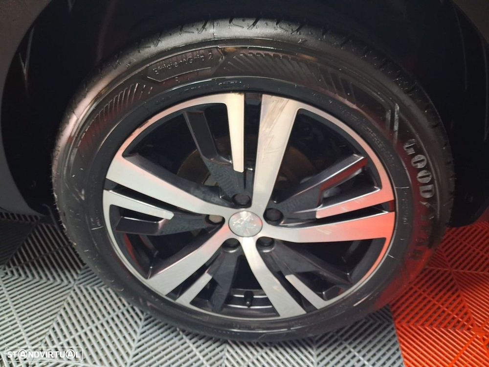 Peugeot 3008 1.2 PureTech GT Line - 18