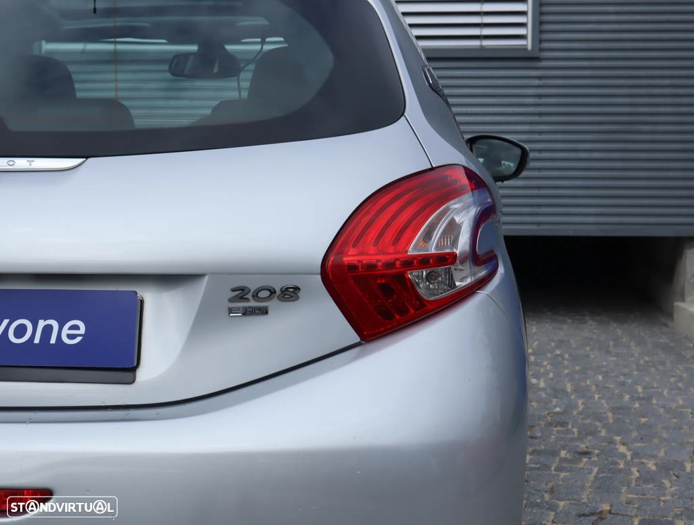 Peugeot 208 e-HDi FAP 115 Stop&Start Intuitive - 14