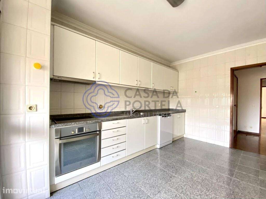 Apartamento T2 em Canidelo com Lugar de Garagem e Elevador. - Grande imagem: 3/26