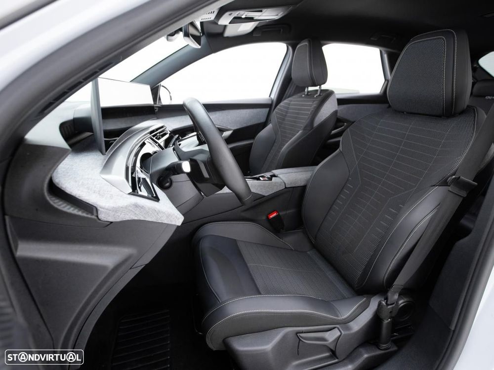 Peugeot 3008 1.2 Hybrid Allure e-DCS6 - 8