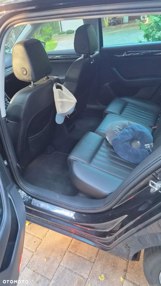 Skoda Superb 2.0 TDI 4x4 L&K DSG - 11