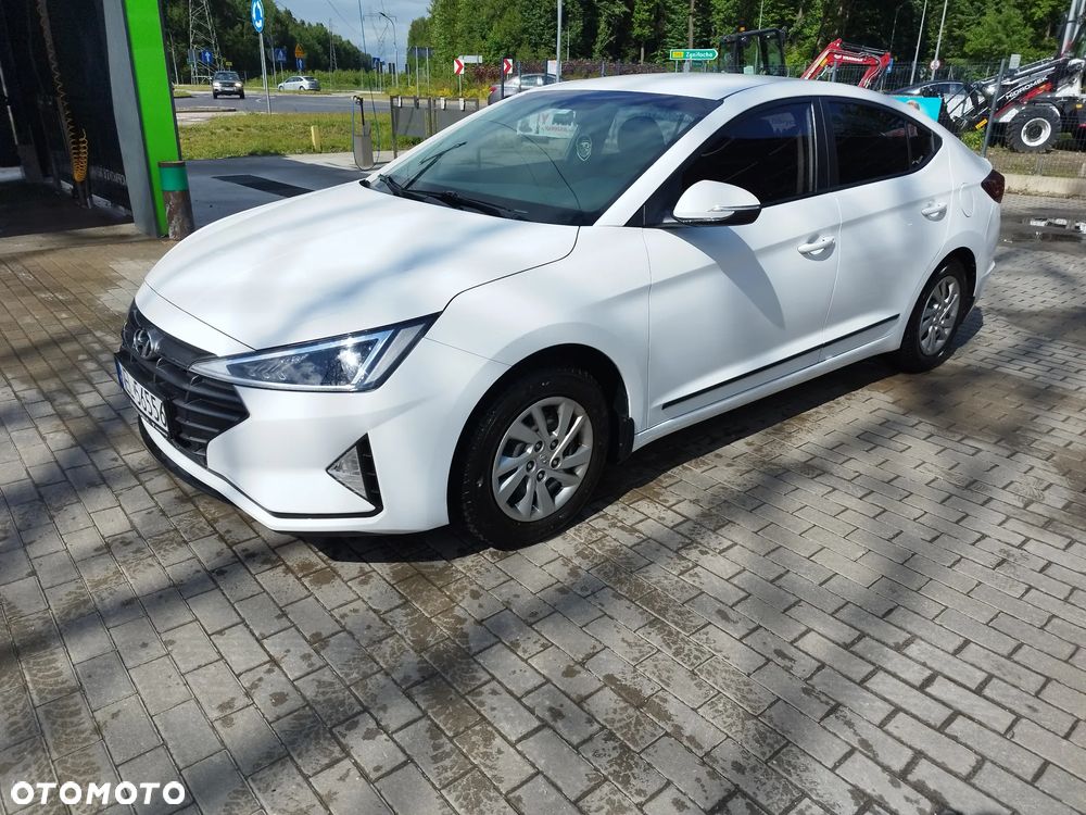 Hyundai Elantra 1.6 Classic Plus - 1