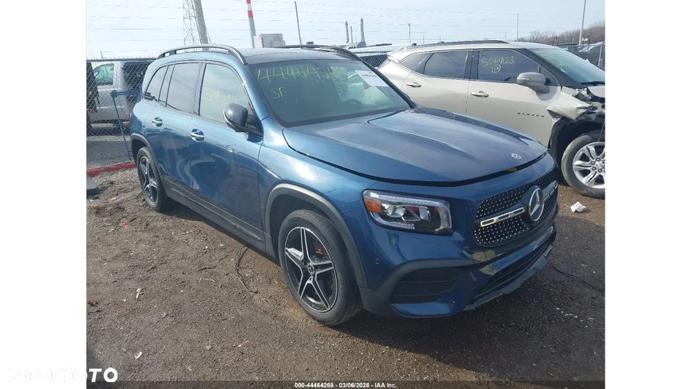 Mercedes-Benz GLB 250 8G-DCT AMG Line - 1