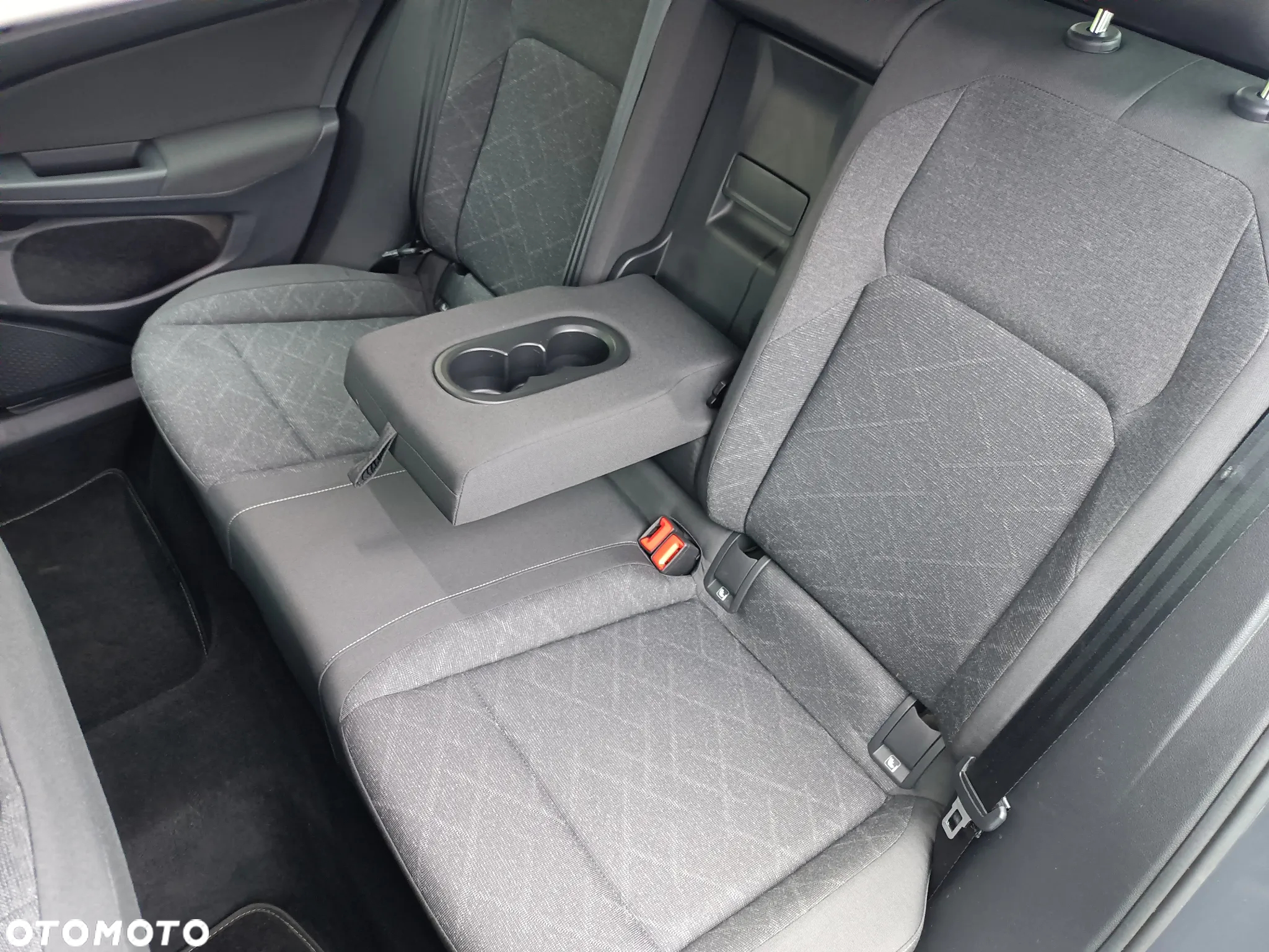 Volkswagen Golf VIII 2.0 TDI Life - 35