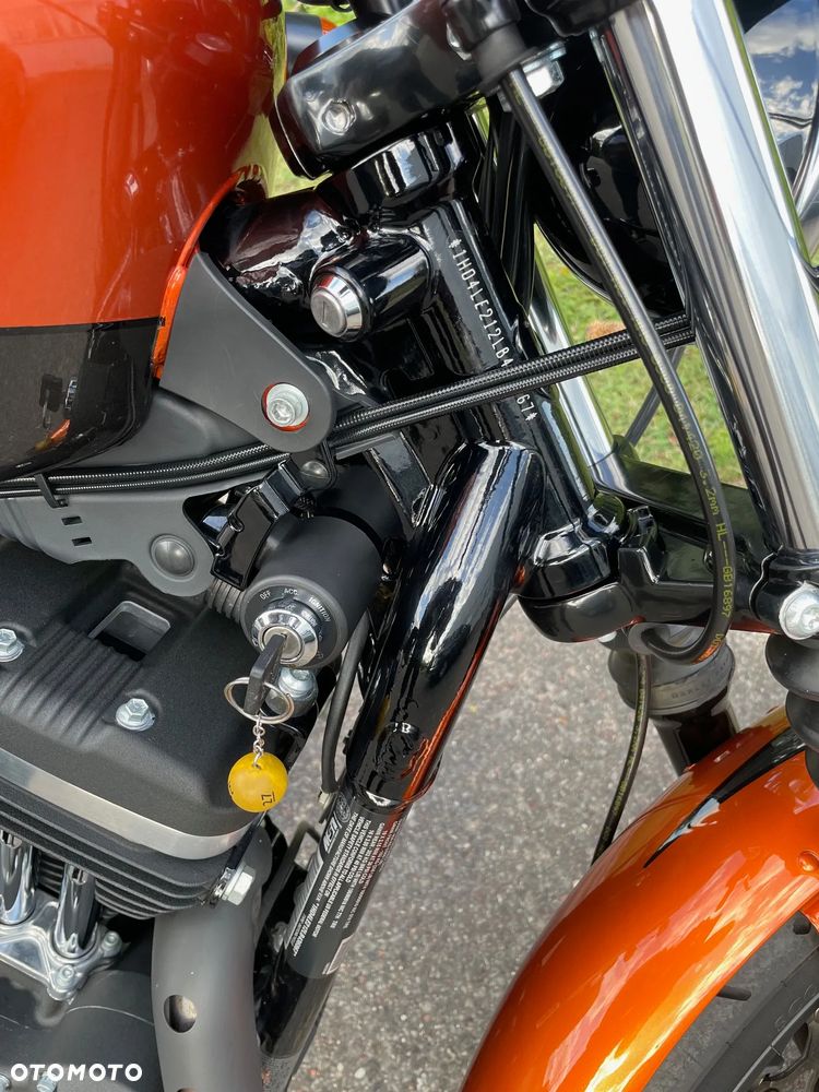 Harley-Davidson Sportster Iron 883 - 8