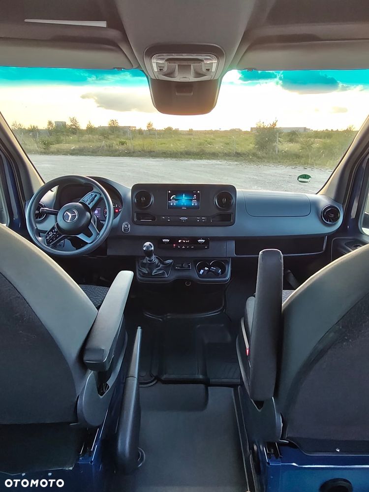 Mercedes-Benz Sprinter - 22