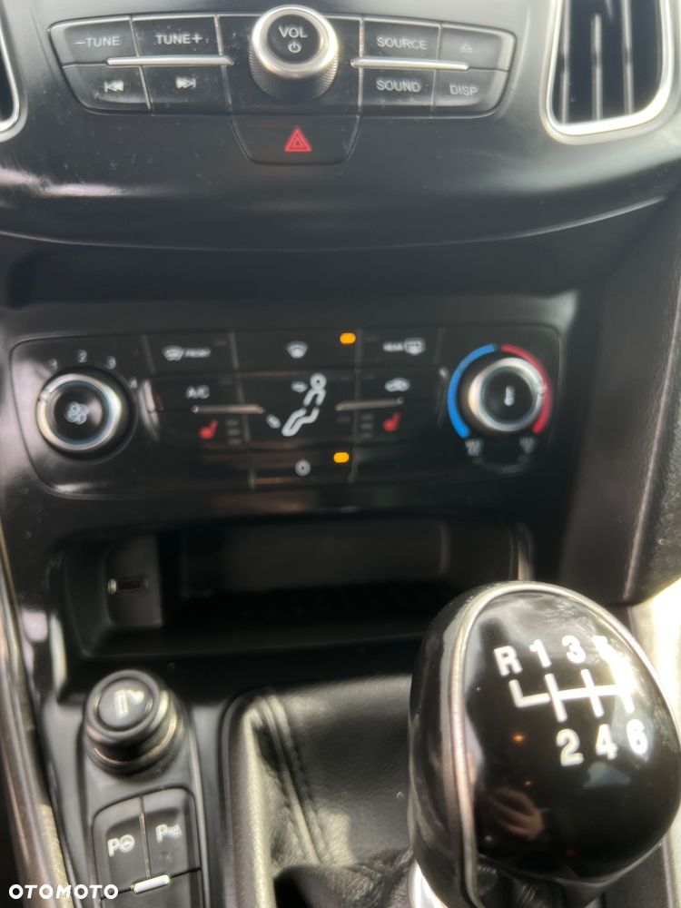 Ford Focus 1.5 TDCi Titanium - 17