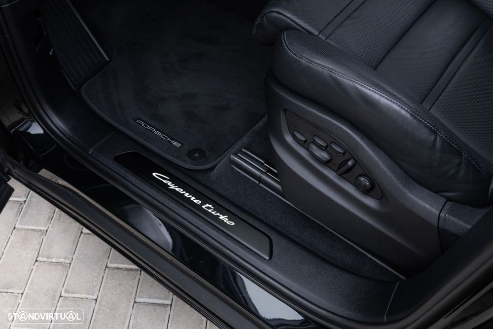 Porsche Cayenne Coupé Turbo E-Hybrid - 20